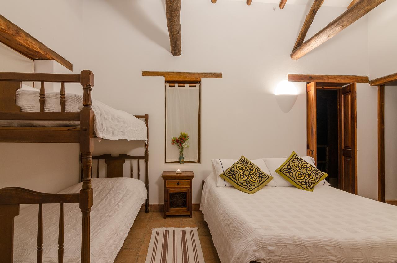 Hostal Casa Del Arte Robles エクステリア 写真